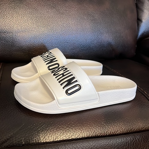 FINAL DROP/Sale!!  Moschino logo rubber slides NWB - Picture 7 of 9